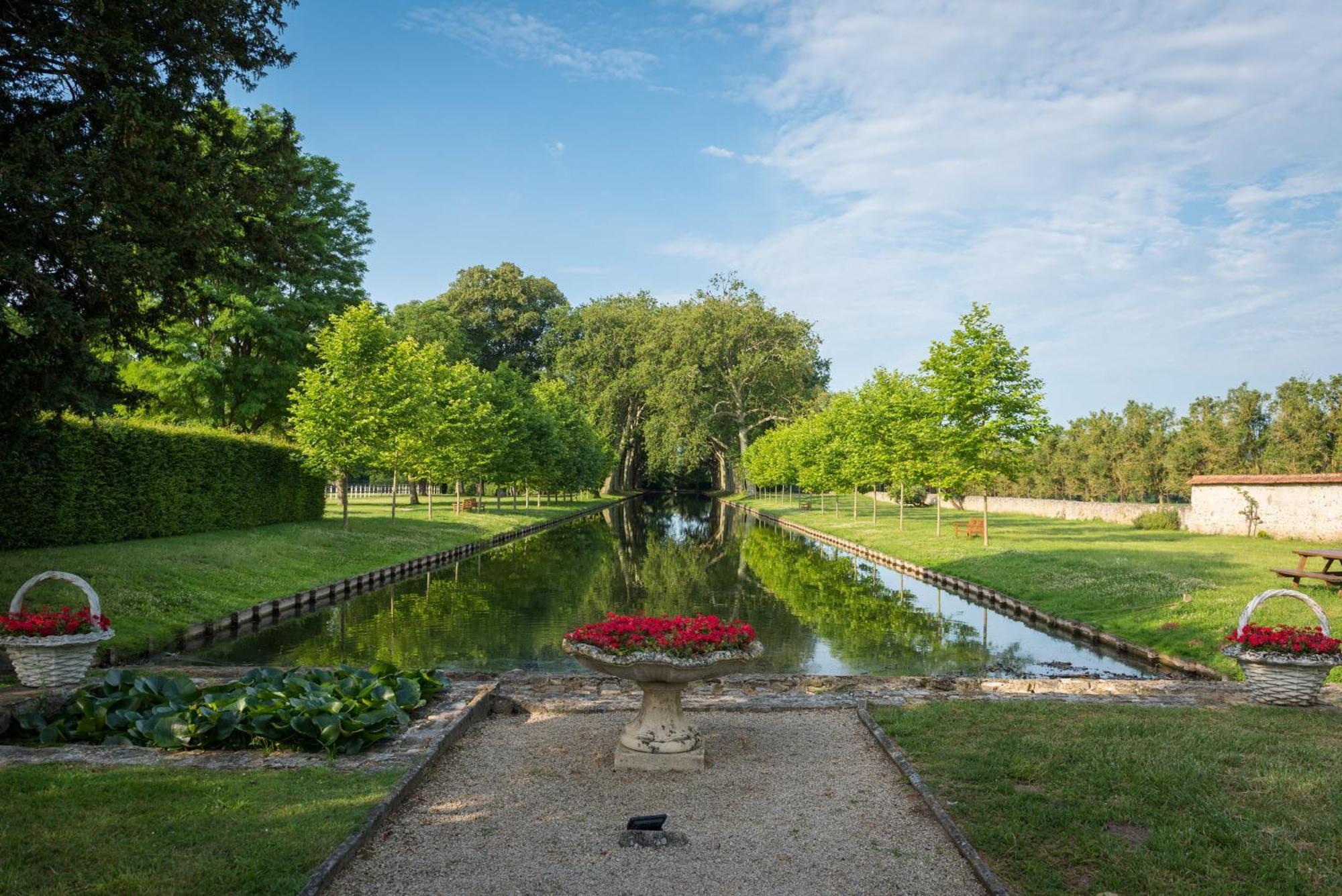 Château de Courcelles Exterior foto